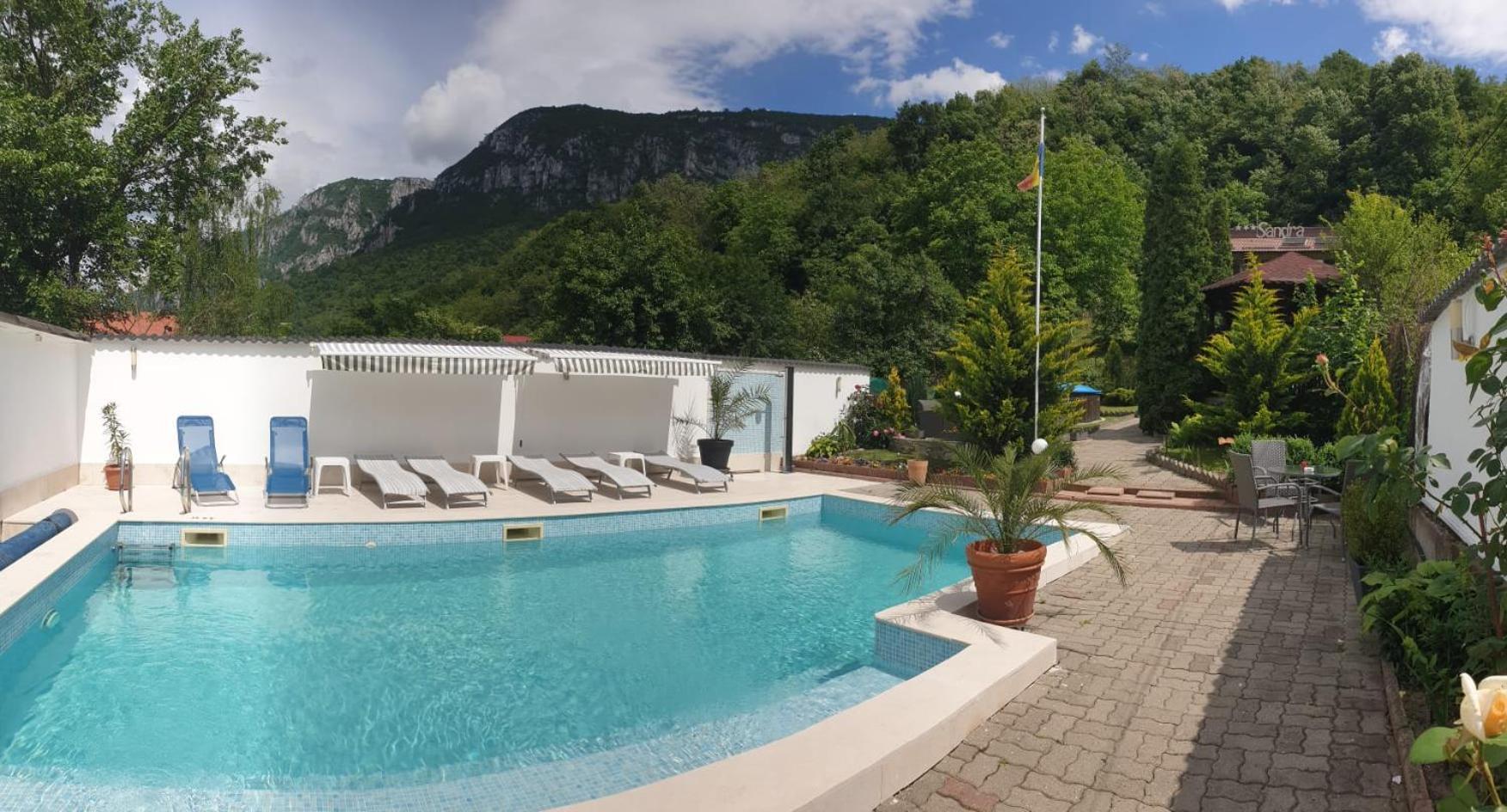 Cazare Casa Sandra Бэиле-Еркулане Экстерьер фото